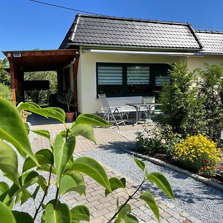 Ferienhaus Amare Mit Fasssauna, Eigener Terrasse & Kamin 包岑 外观 照片