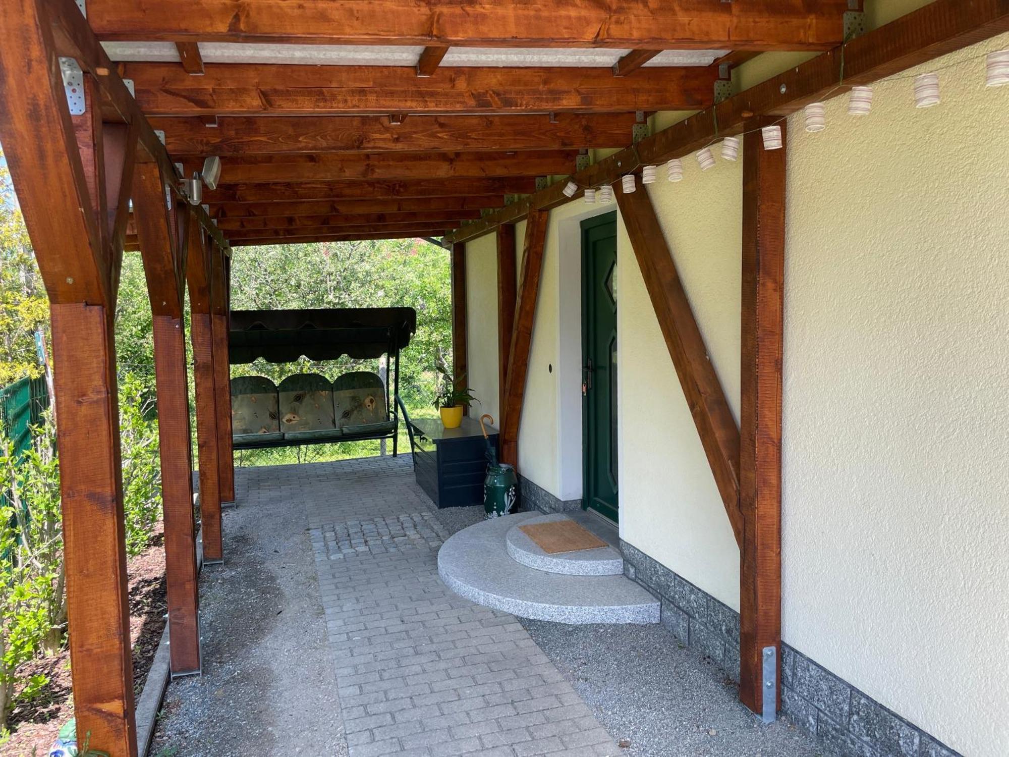 Ferienhaus Amare Mit Fasssauna, Eigener Terrasse & Kamin 包岑 外观 照片